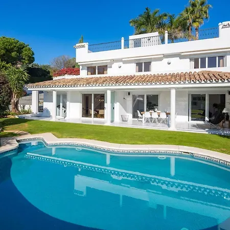 Villa Family Altos Reales
